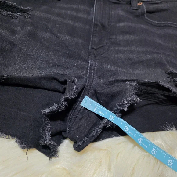 American Eagle Hi-Rise Shortie Black Distressed Denim Shorts Women's Size 10 - Picture 7 of 9